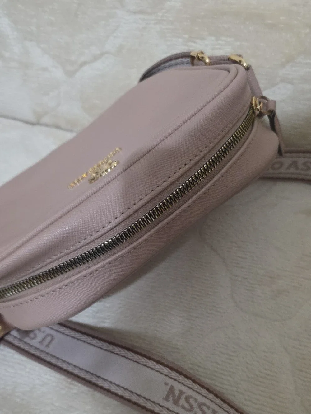 U.S. Polo Assn. compact cosmetic